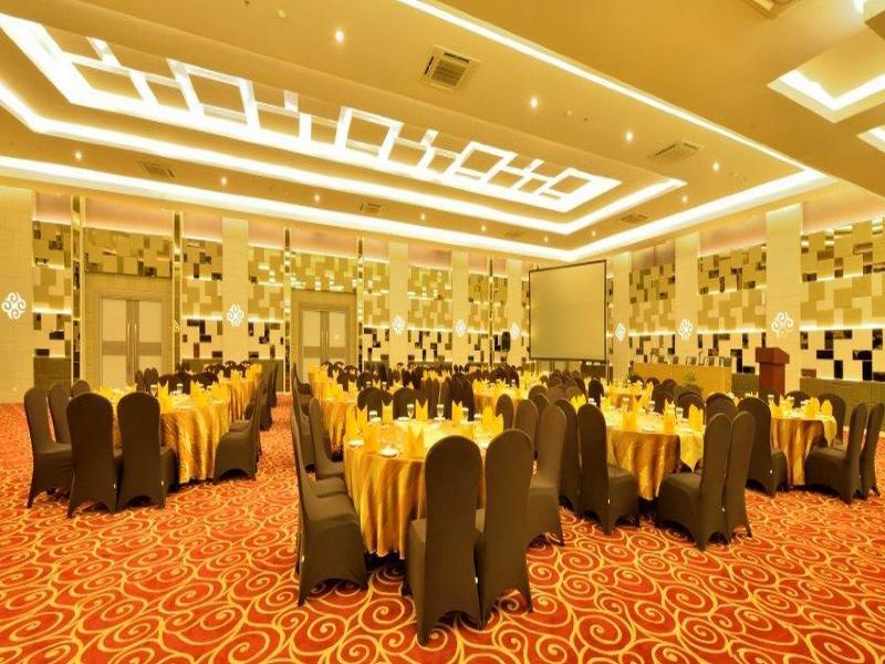 Tjokro Hotel Pekanbaru Exterior foto