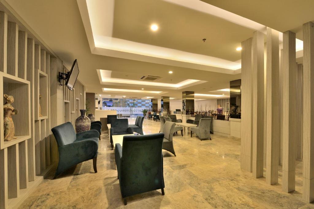 Tjokro Hotel Pekanbaru Exterior foto