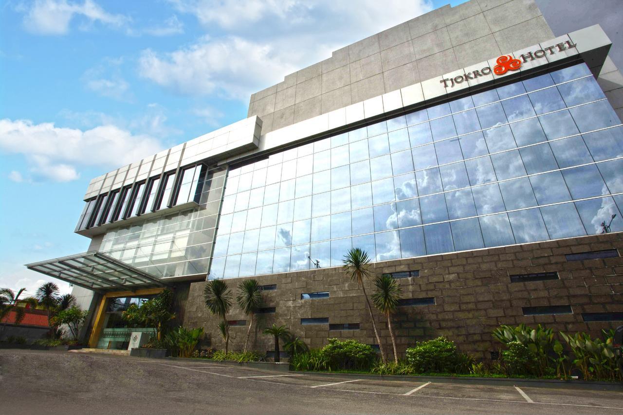 Tjokro Hotel Pekanbaru Exterior foto